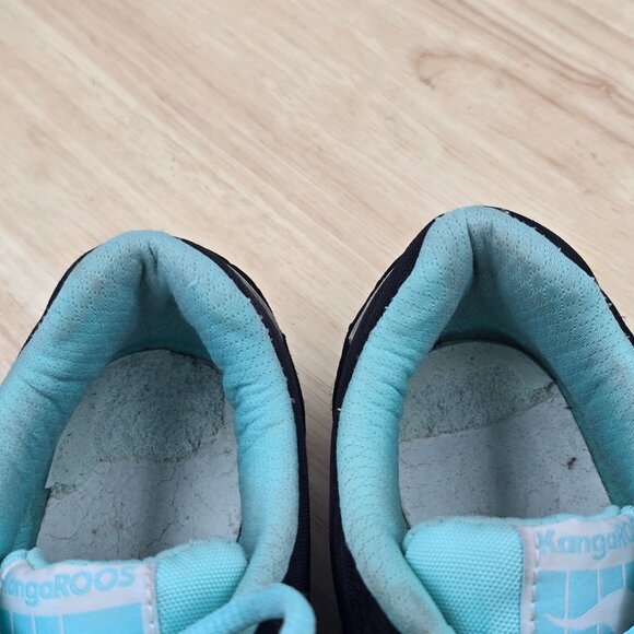 Kangaroos Women's pocketpass Jogger Sneakers Black Suede and Teal  Low Top sz 6 - Picture 5 of 8